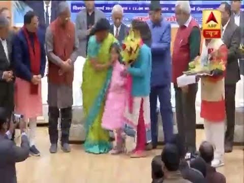 nirmala sitharaman feet 2