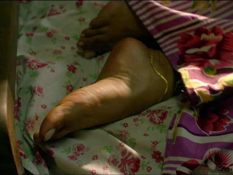nivedhitha feet