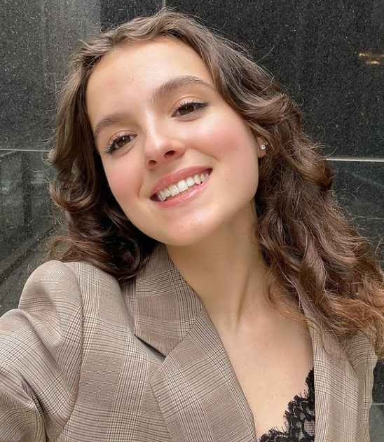 nixie strazza feet 4