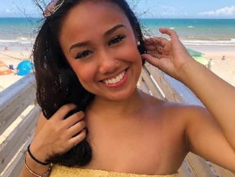 noelle agcaoili feet 2