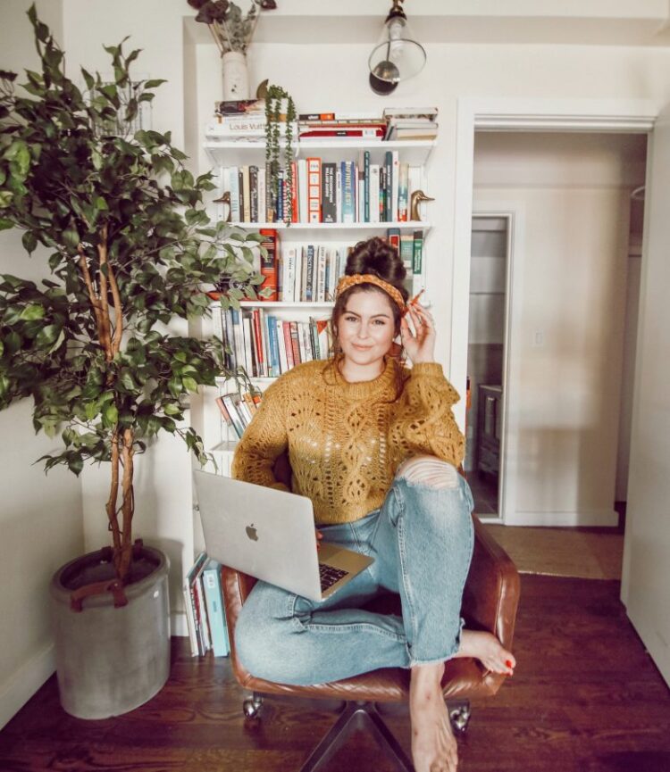 noelle downing feet 2