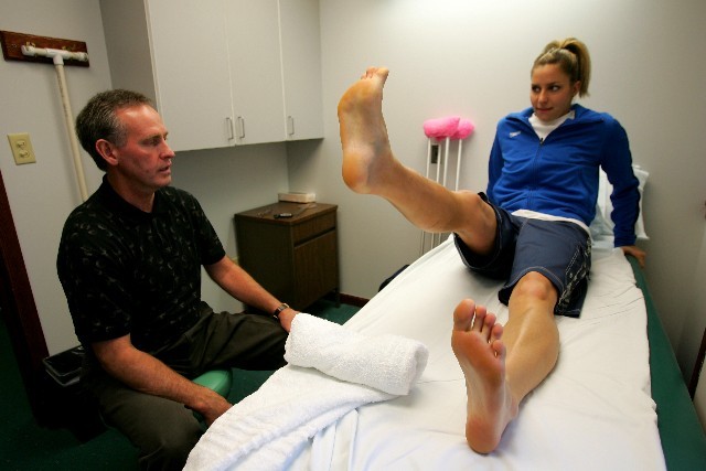 noelle pikus pace feet 2