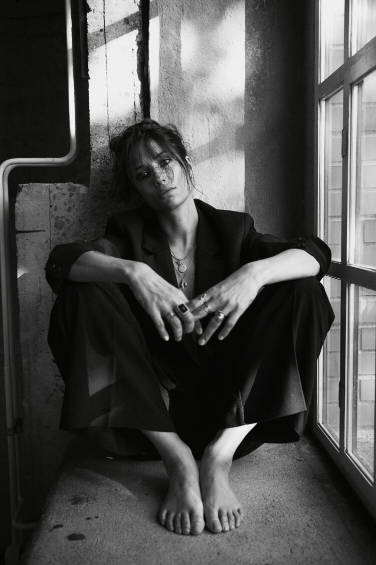 noemi baumann feet 1