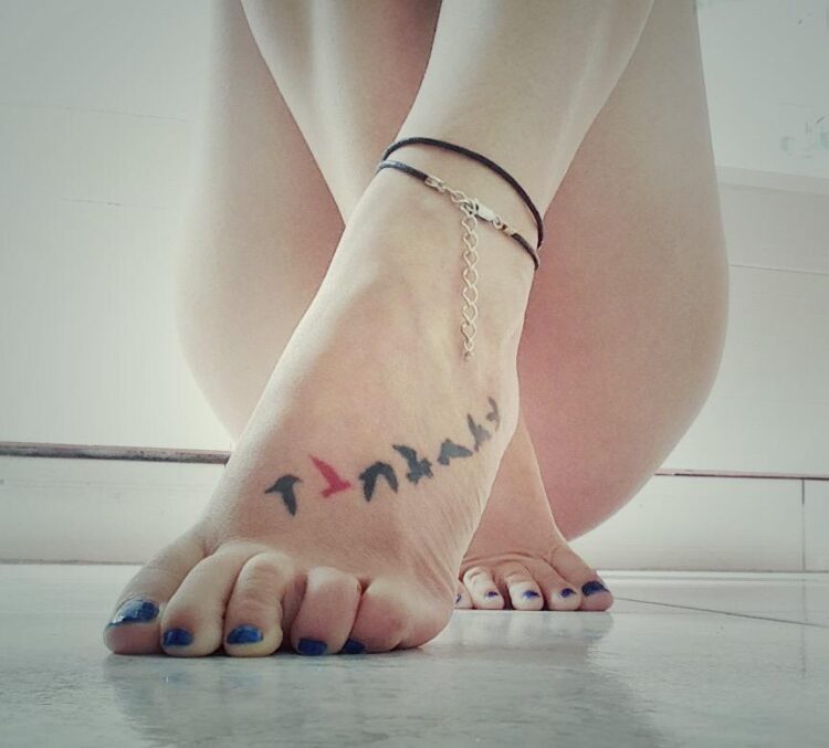 noemi casquet feet 2