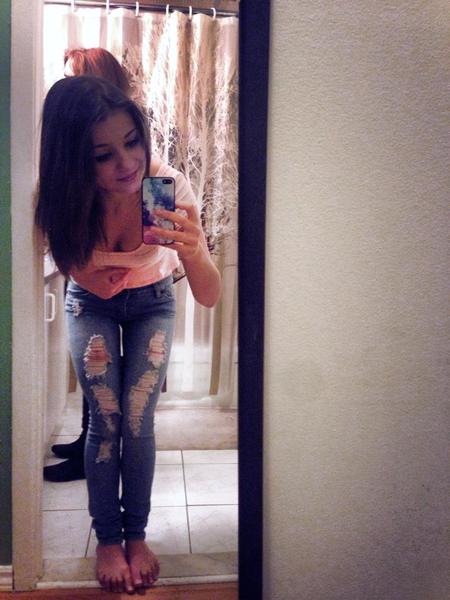 noemie dufresne feet