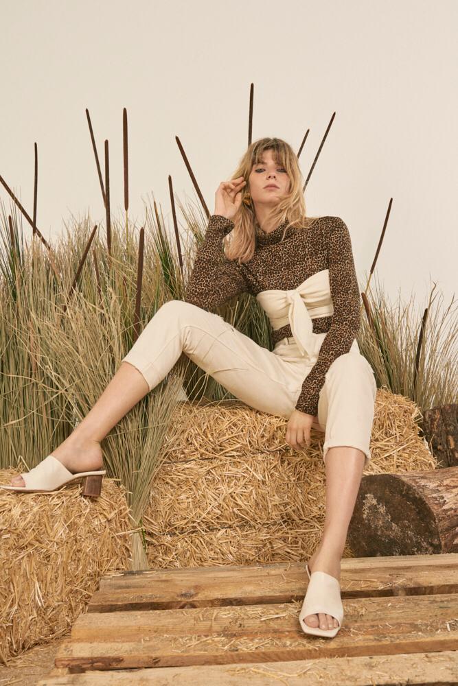 nohelia medina feet 4