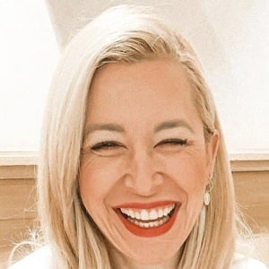 nohewi carameluchi feet 2