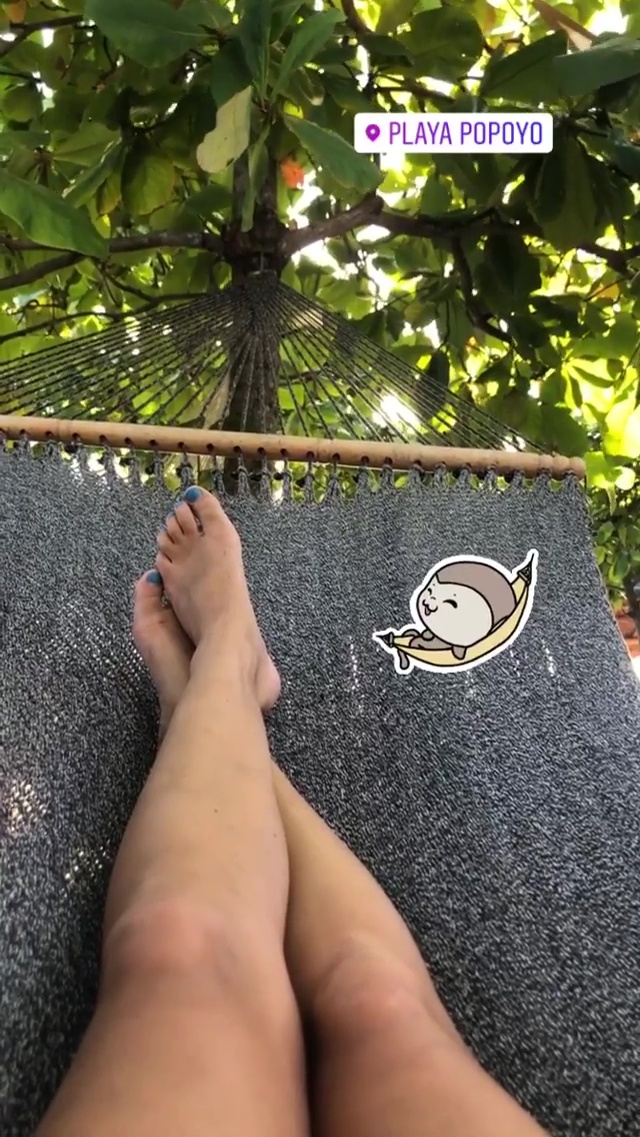 nola kemper feet