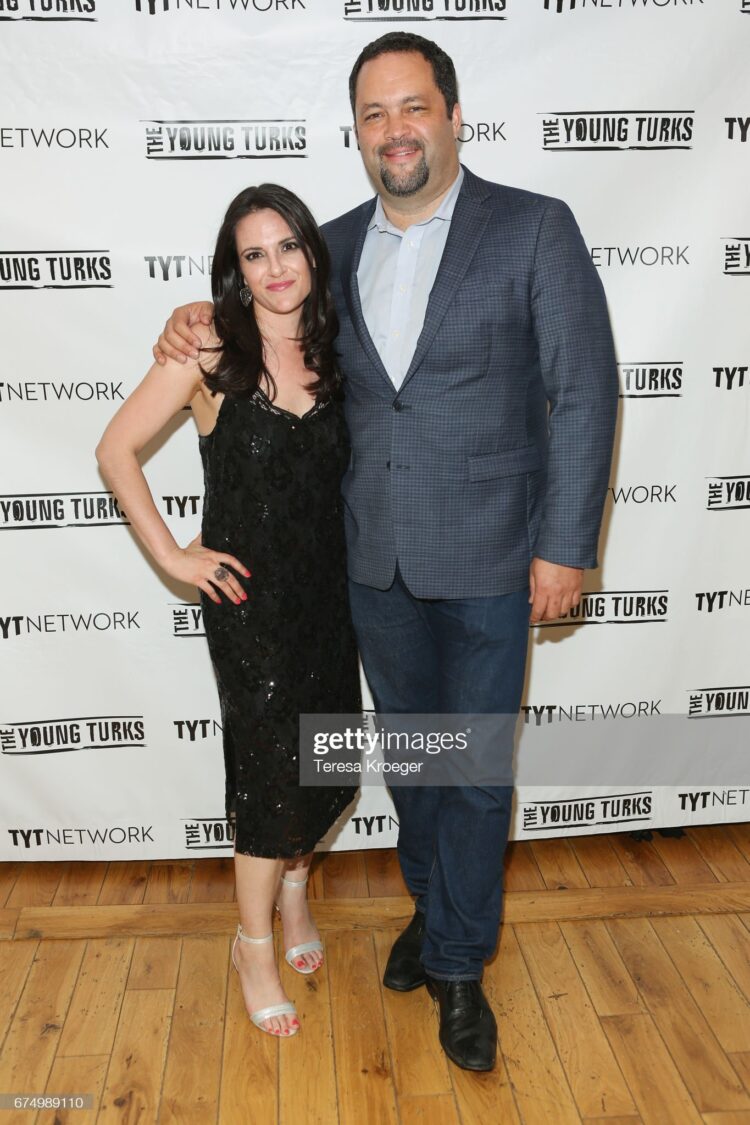 nomiki konst feet 2