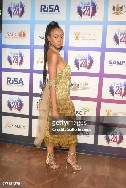 nomuzi mabena feet 6