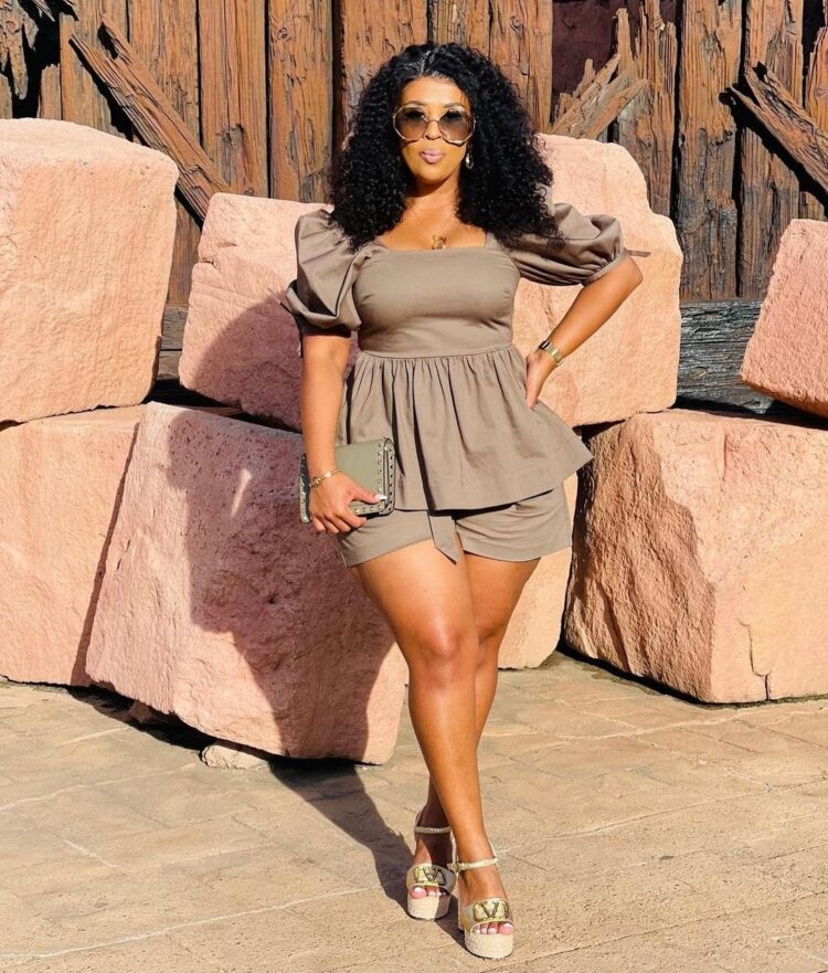 nonku williams feet 6