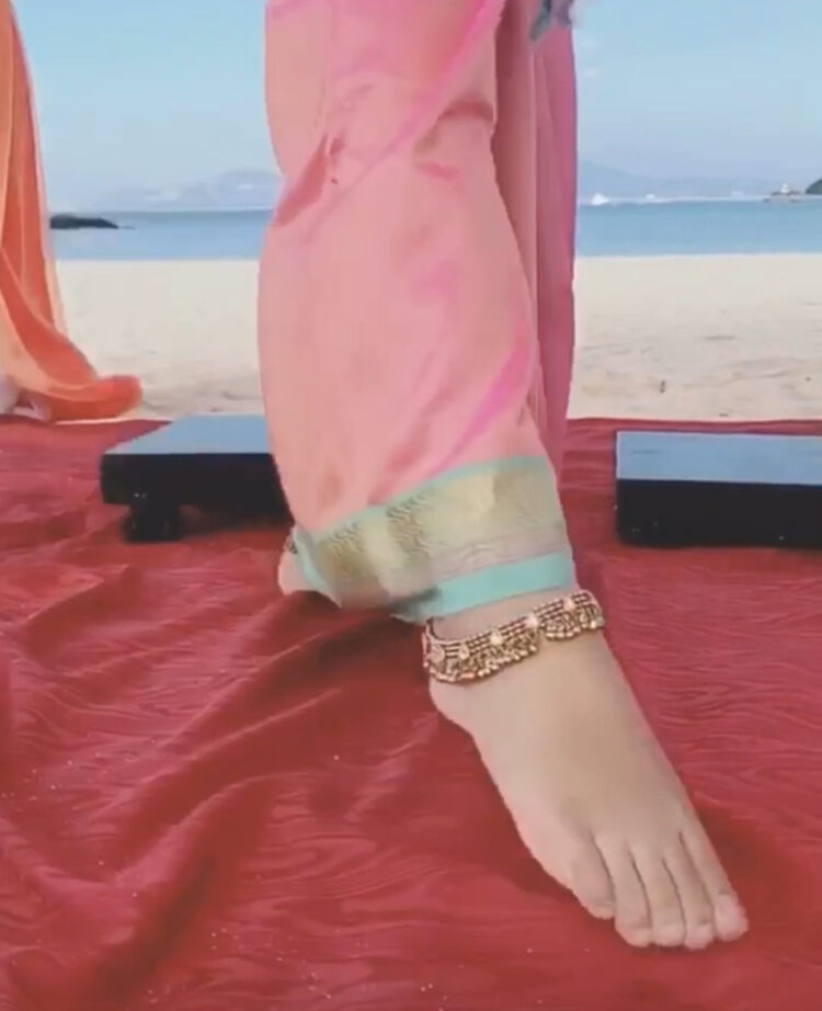 noorin shereef feet 3