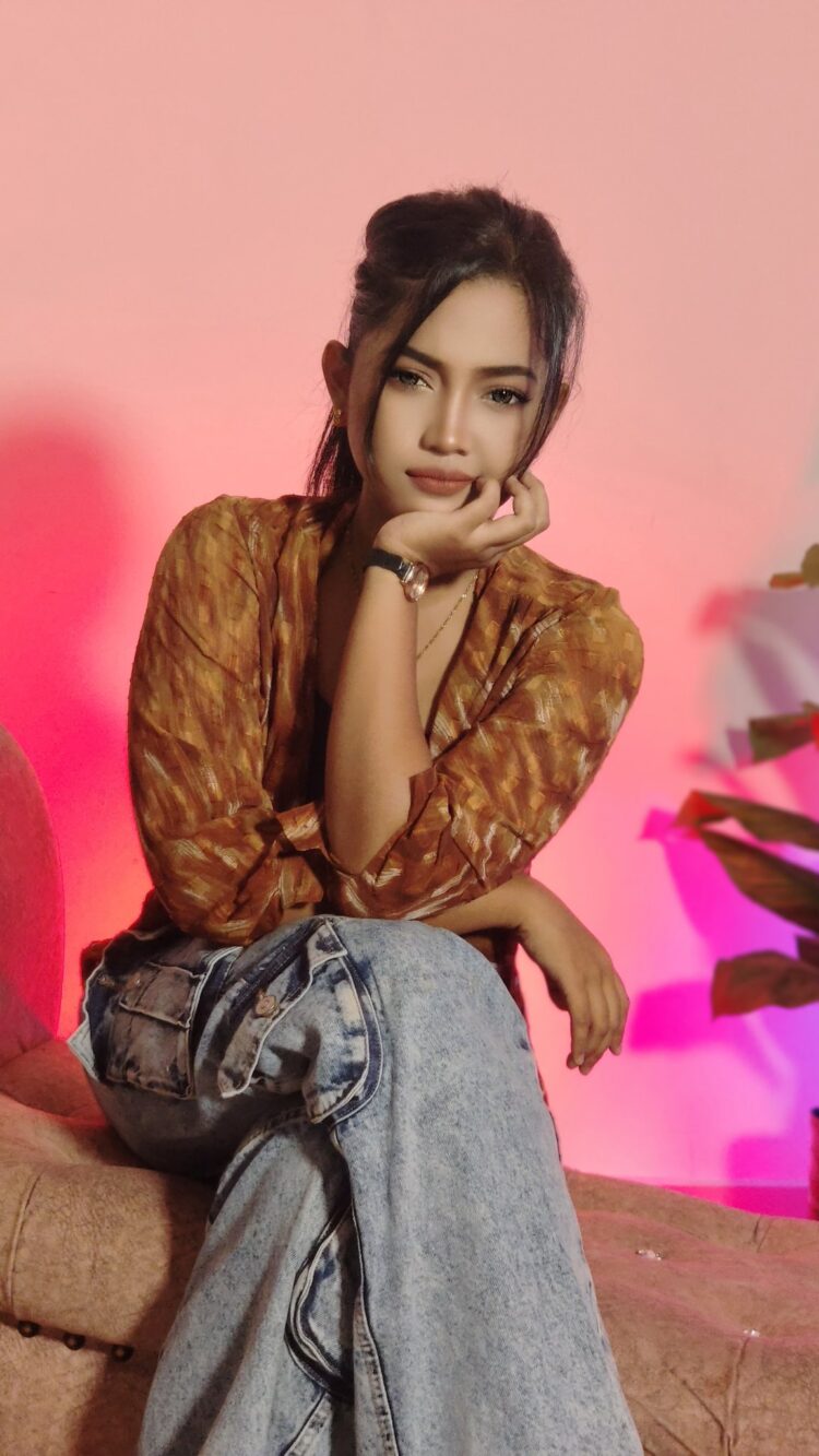 nur amira syahira feet 4