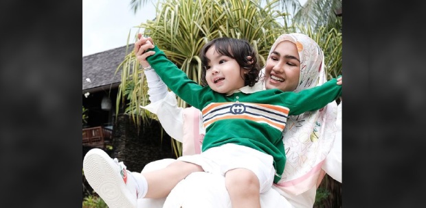 nurul elfira loy feet 6