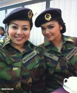 nurul hidayah ahmad zahid feet 6