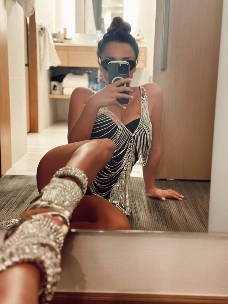 nutsa buzaladze feet