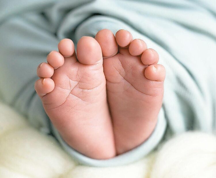 nydia de jong feet 5