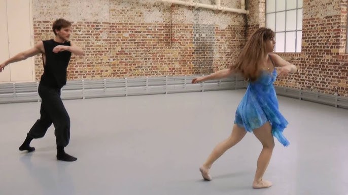 octavia selena alexandru feet 3