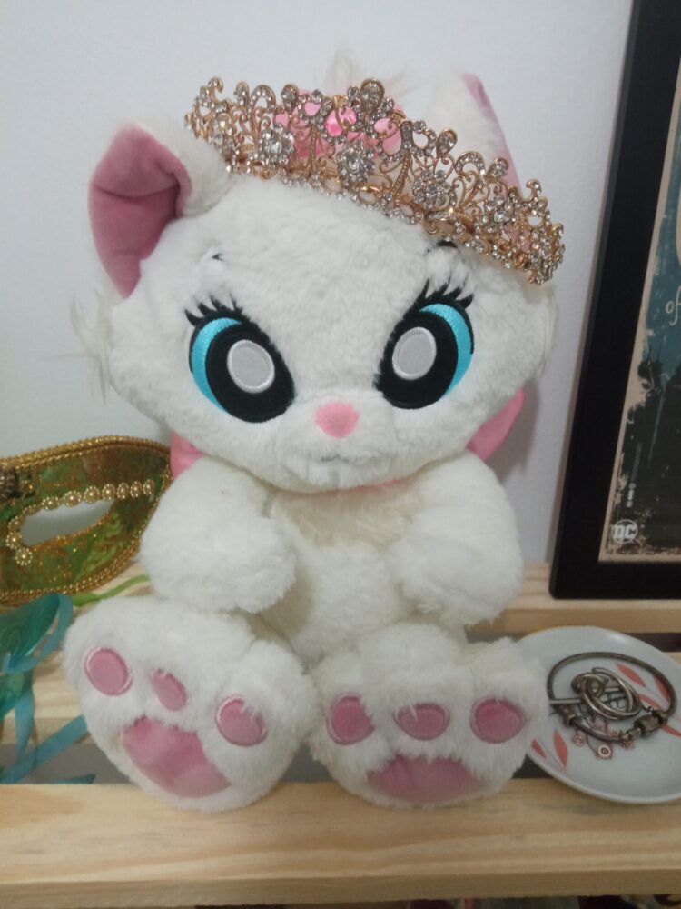 okayyy.tiara feet scaled