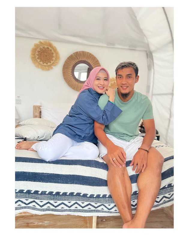 okie agustina feet 5