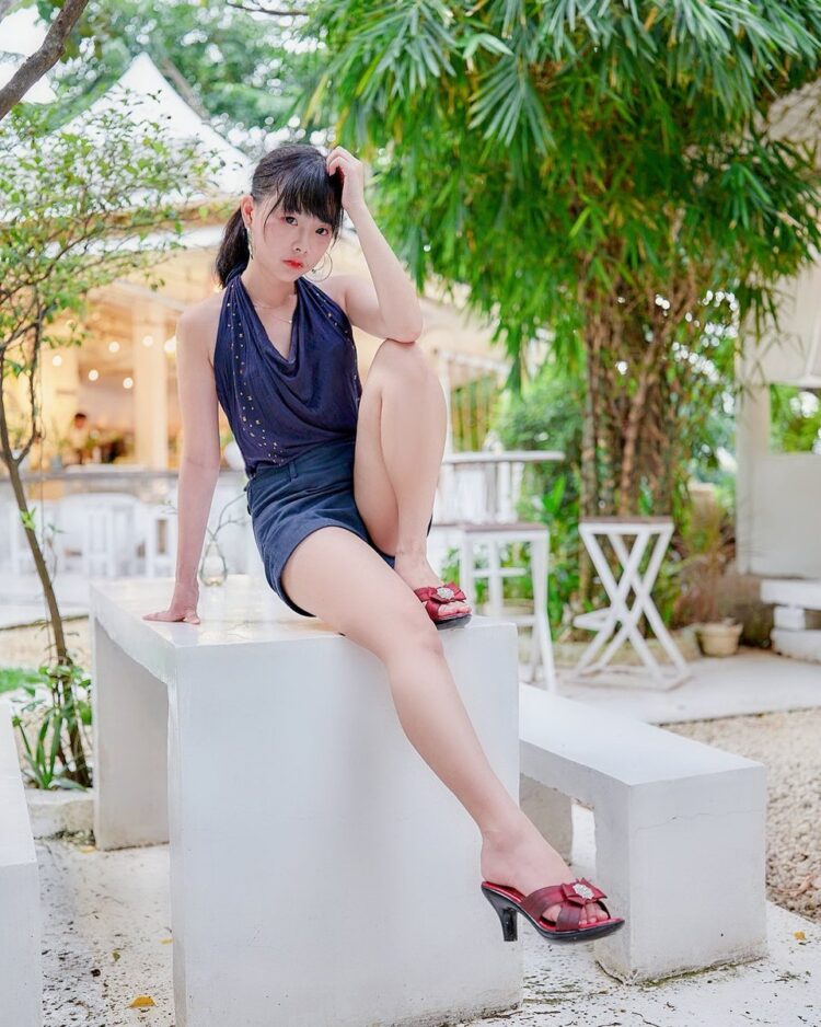 ola aphrodite feet 3