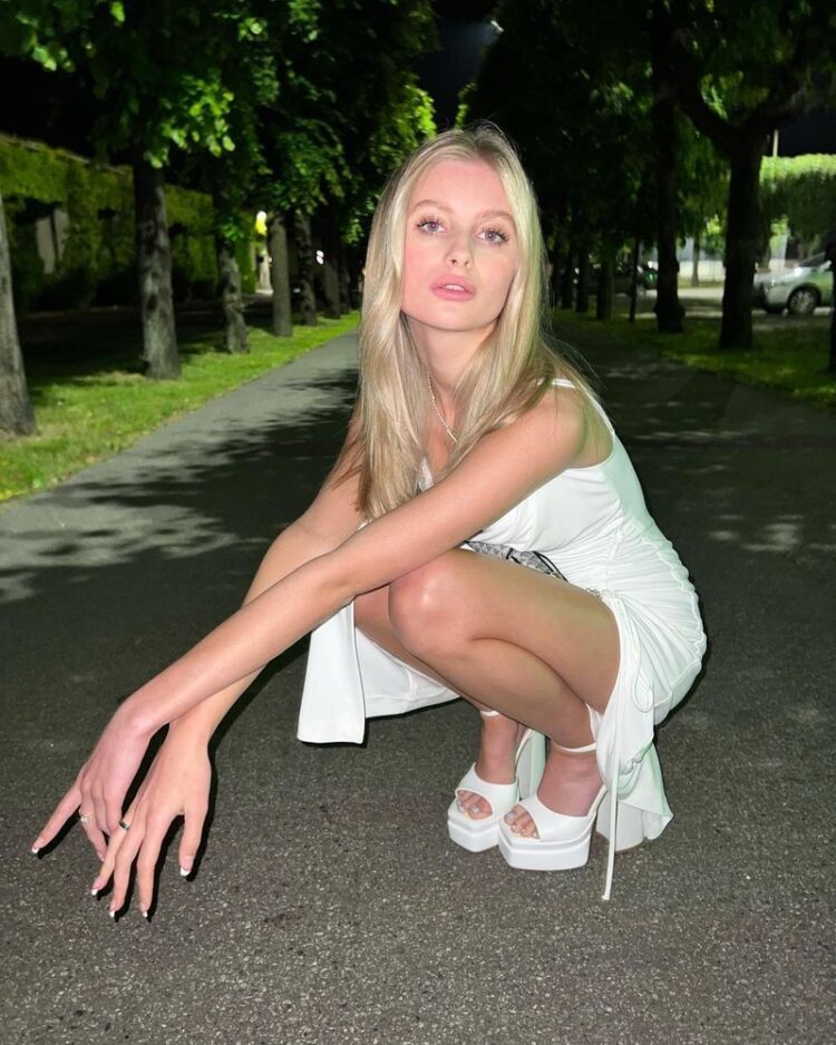 ola szkolda feet 3
