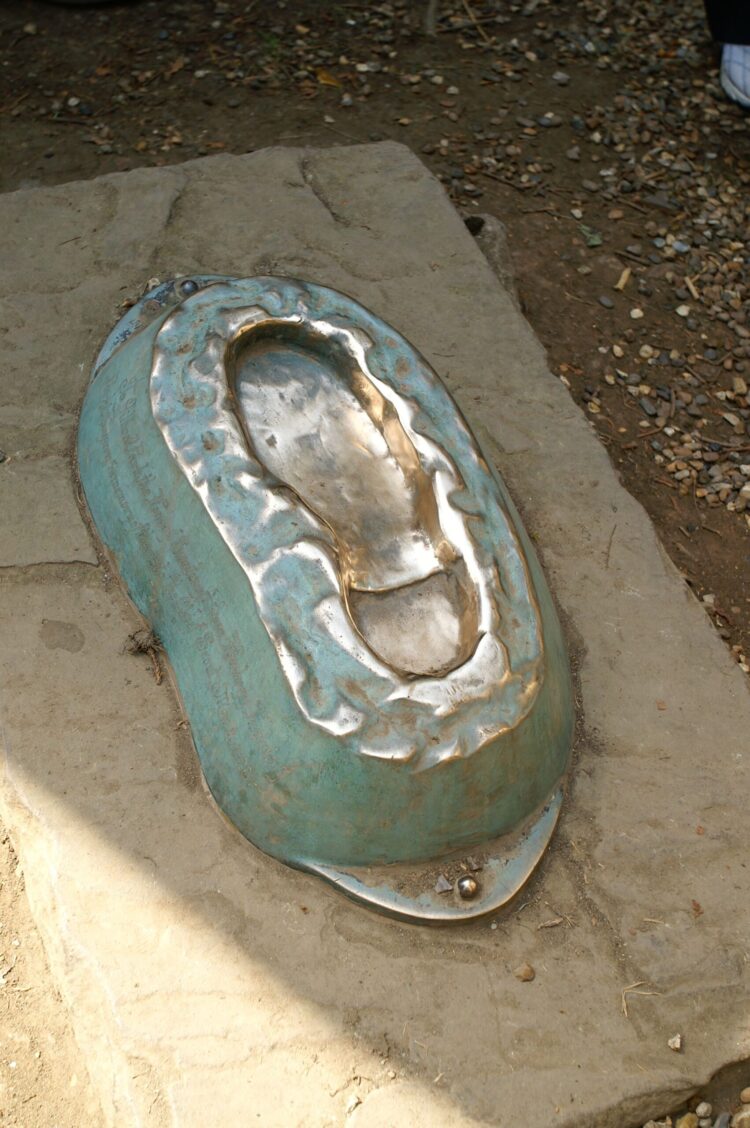 olave baden powell feet scaled