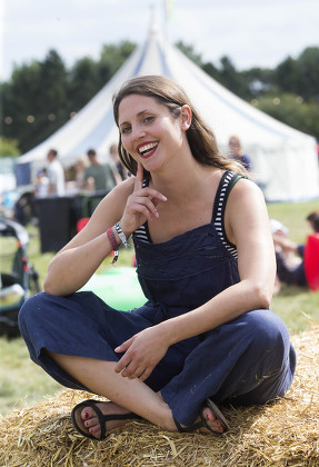 olia hercules feet 1