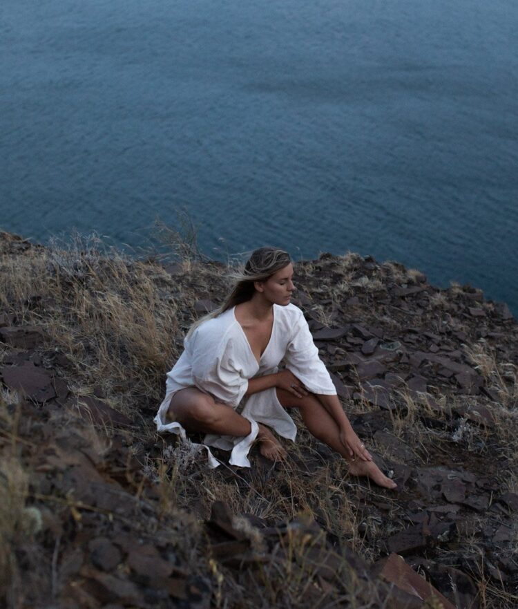 olivia ashton feet 5