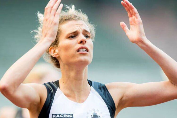 olivia borlee feet 3