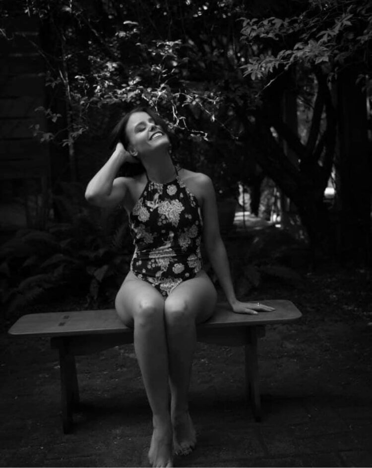 olivia brooke feet 1