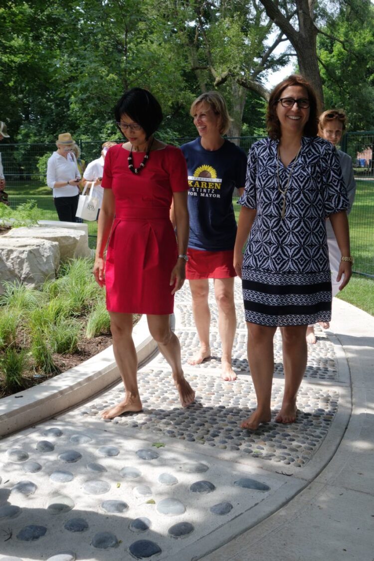 olivia chow feet