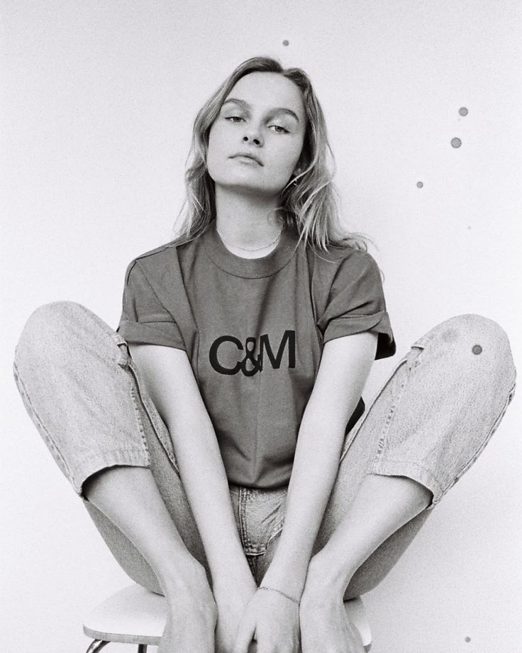 olivia dejonge feet 5