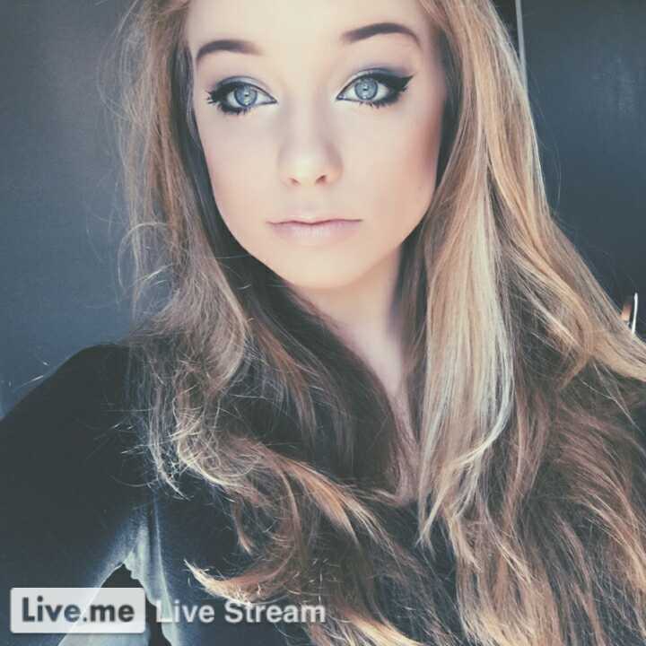 olivia evi plant feet 3