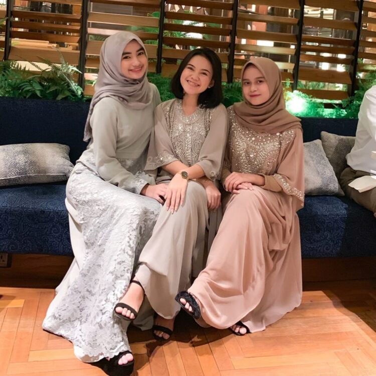 olivia finda santosa feet