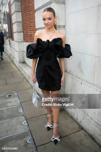 olivia greenhalgh feet 2