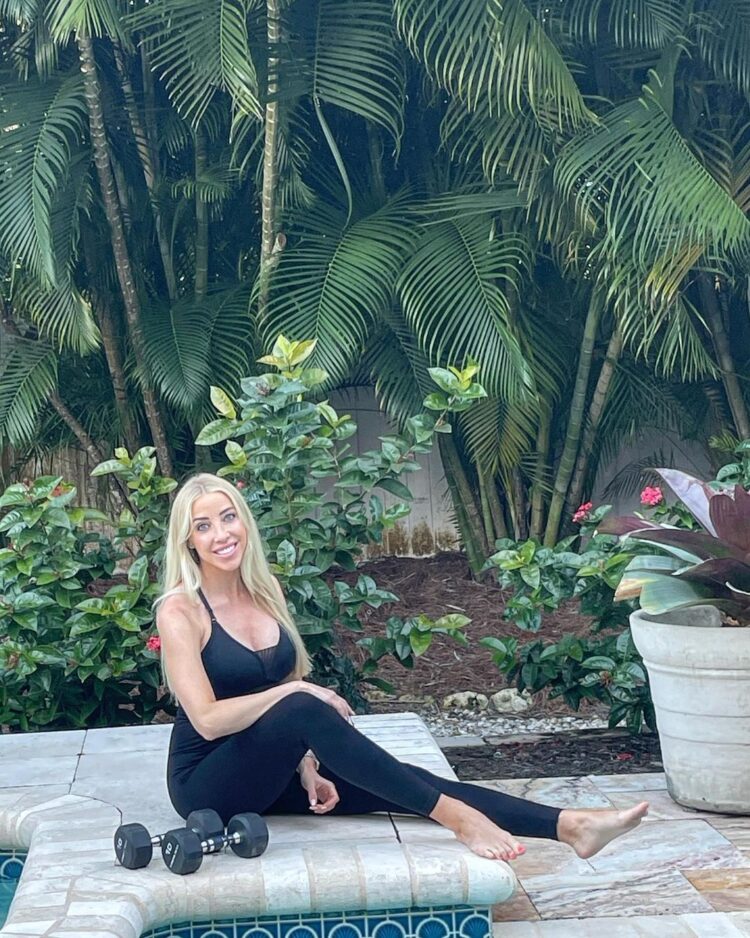 Olivia Harlan Feet