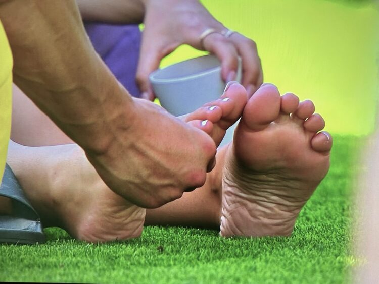 olivia hawkins feet scaled