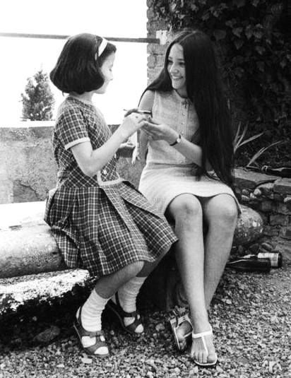 olivia hussey feet 4