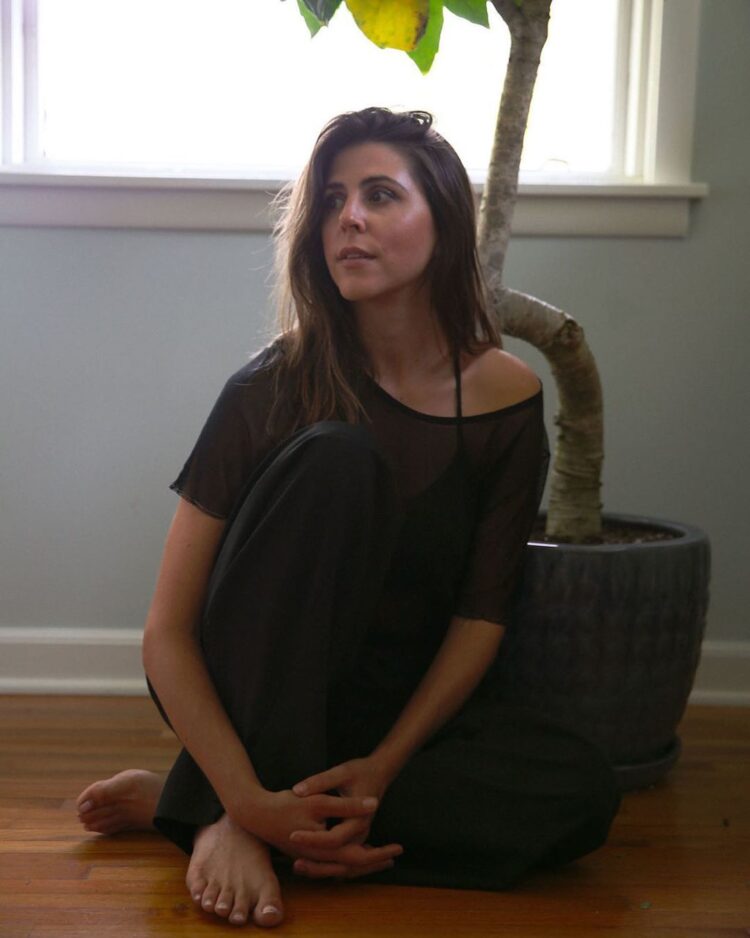 olivia johnson feet 2