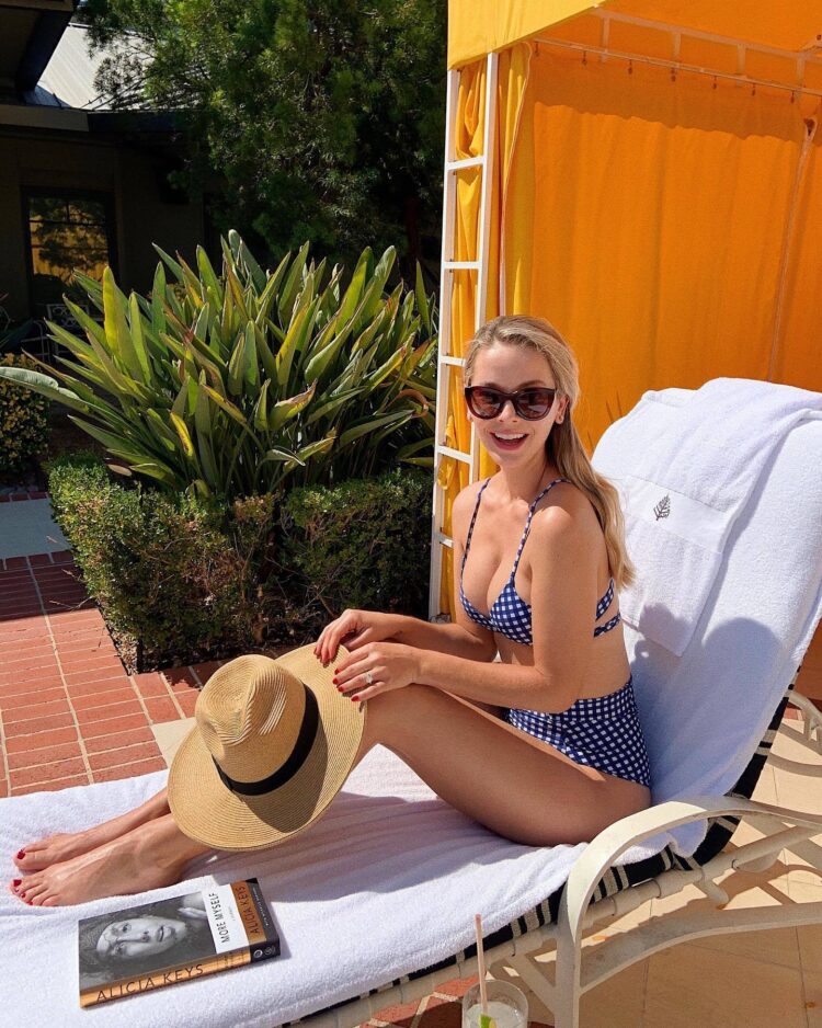 olivia jordan feet 2