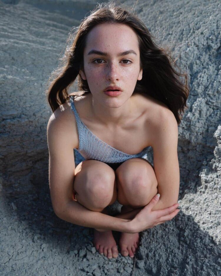 olivia laura turner feet