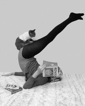 olivia locher feet 3