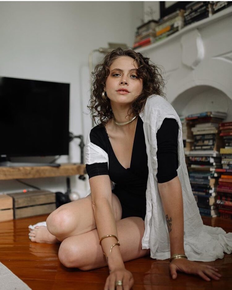 olivia luccardi feet 1