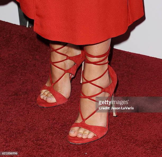 olivia lyson feet 3