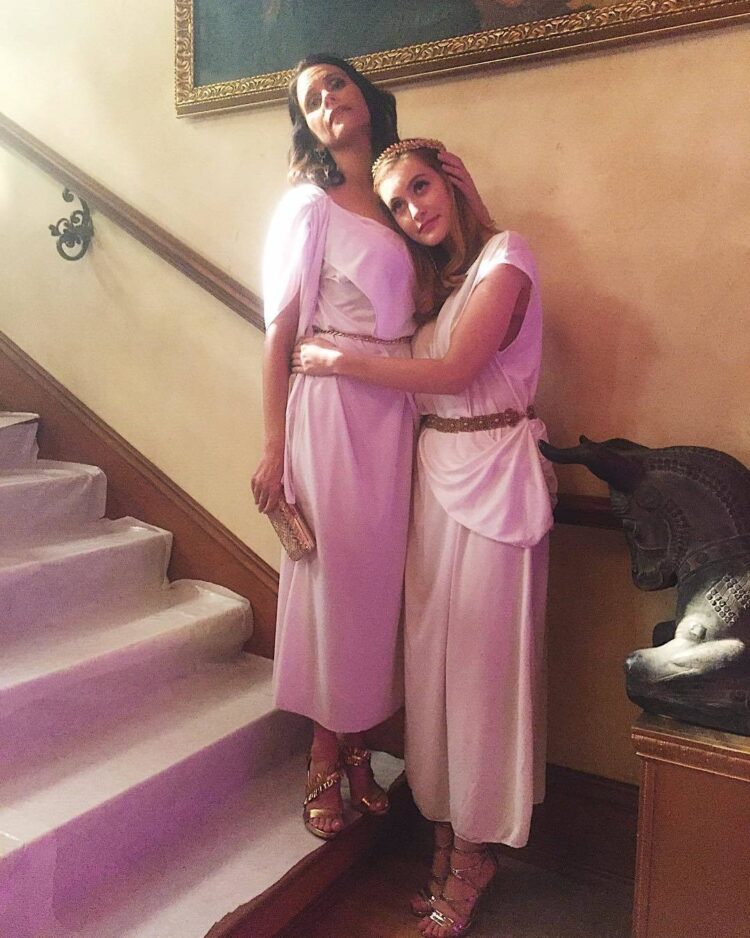 olivia macklin feet 3