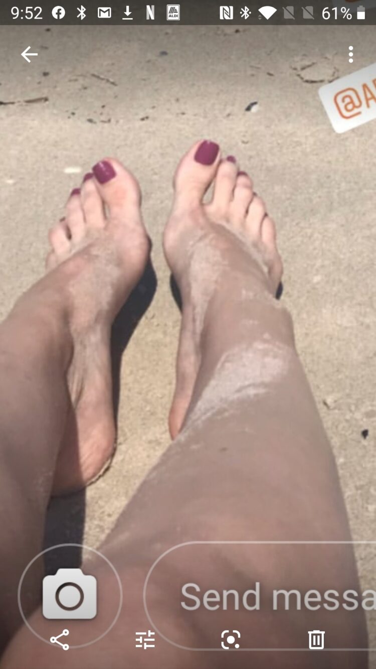 olivia mitchell feet 6