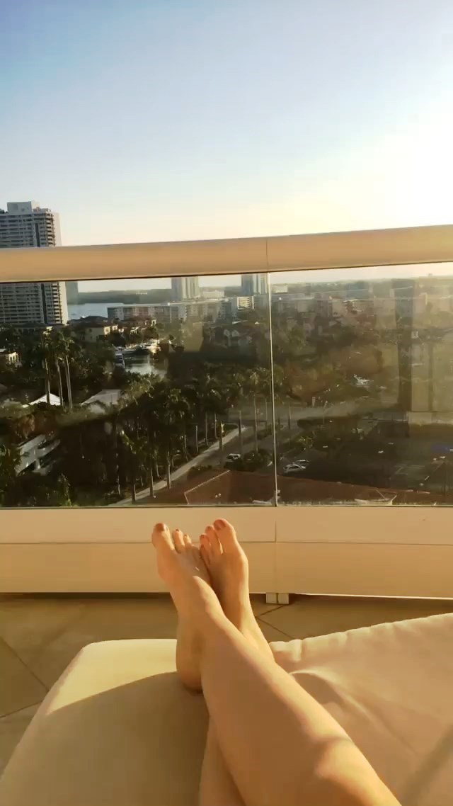 olivia nikkanen feet 1