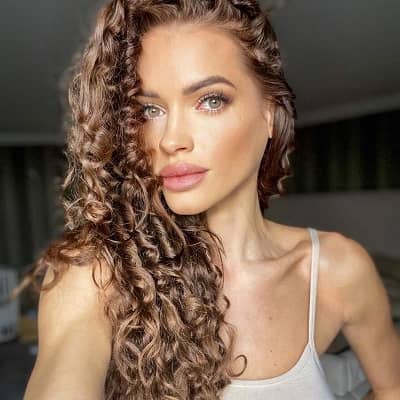 olivia pohankova feet 4