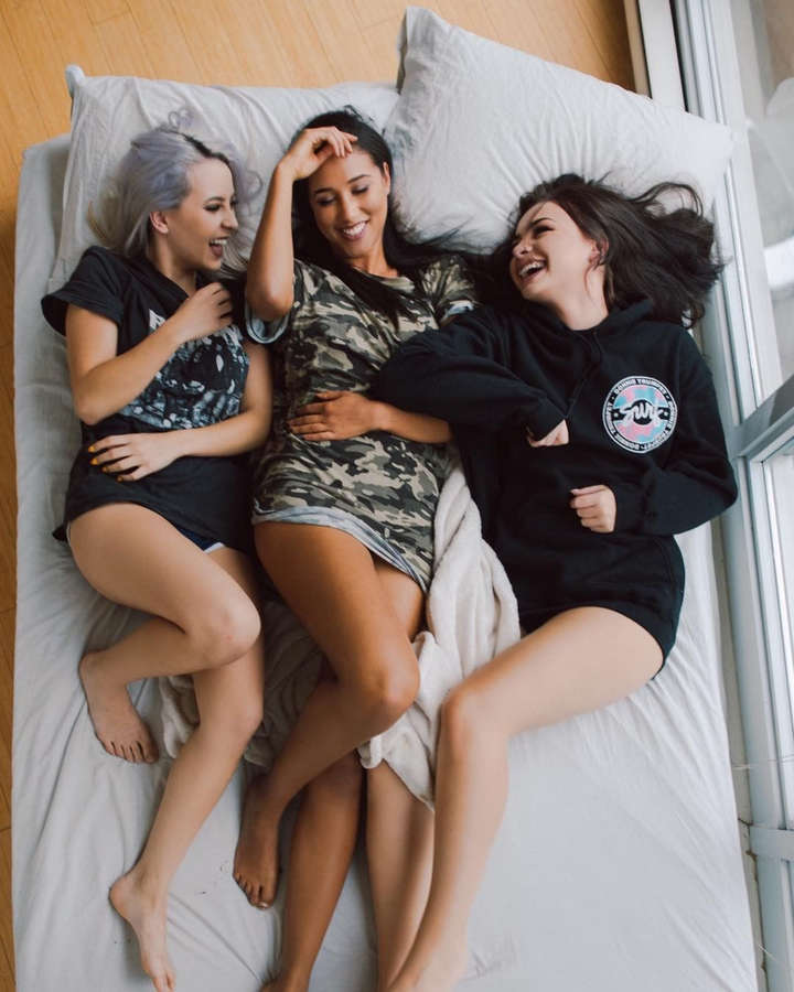 olivia ryan stern feet 5